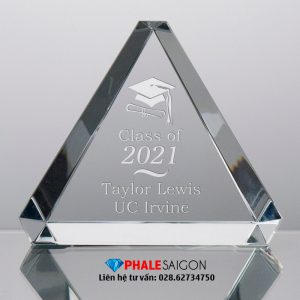 Chặn giấy pha lê hình tam giác