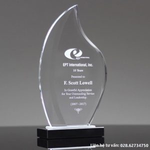 Kỷ niệm chương vinh danh lãnh đạo